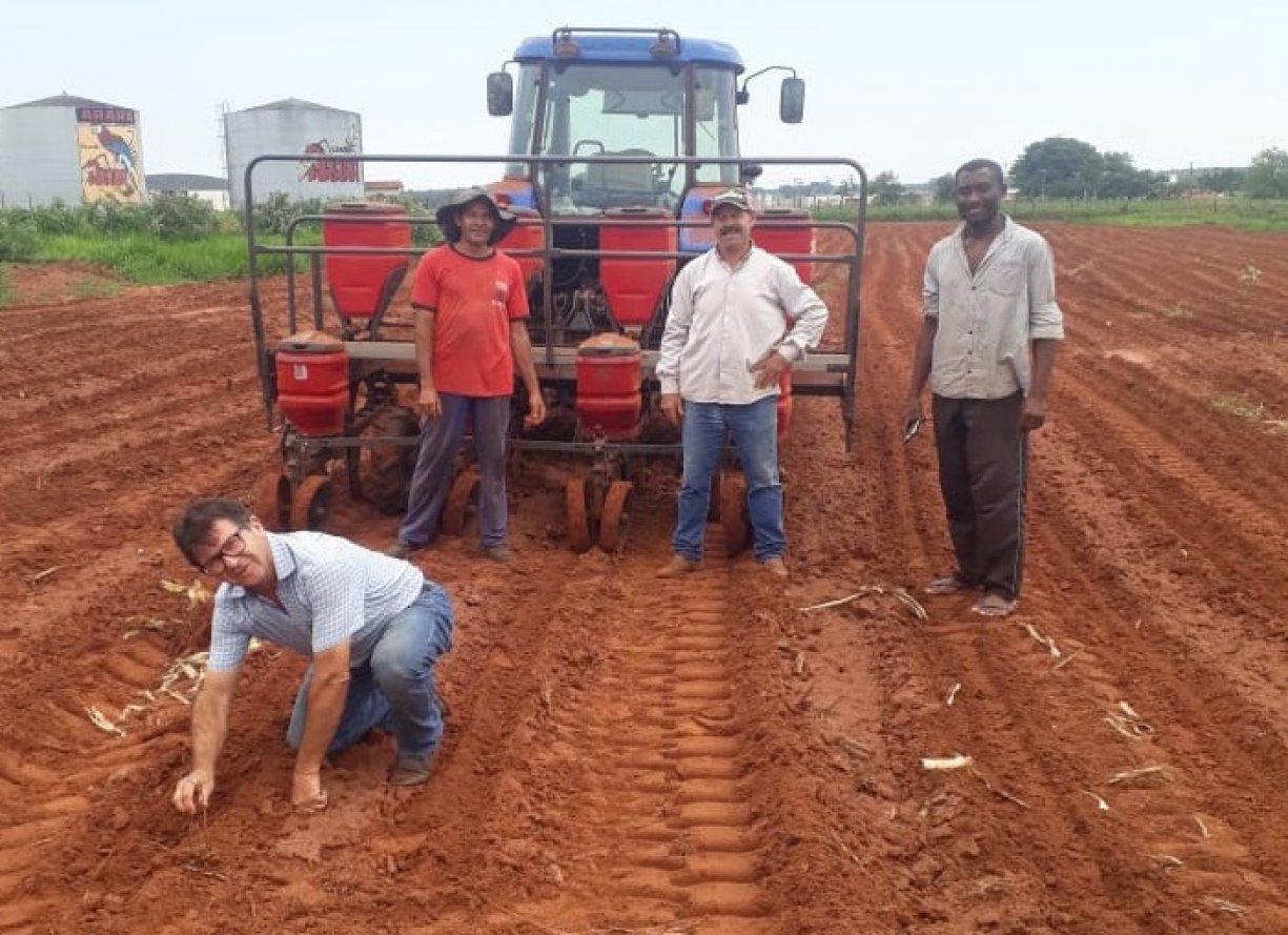 Secretaria de Agricultura de Tanabi vem desenvolvendo um importante trabalho junto aos pequenos e médios produtores rurais do município