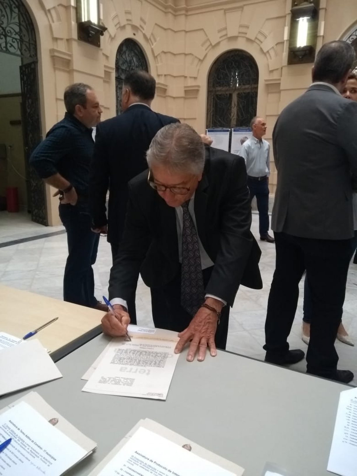 Prefeito Norair participou hoje em São Paulo de evento onde o Governo de São Paulo promoveu 82 ações de regularização fundiária em 73 municípios