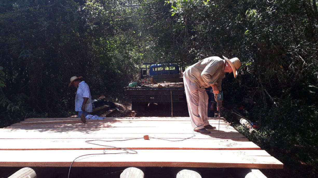 Prefeitura de Tanabi reforma mais uma ponte na zona rural