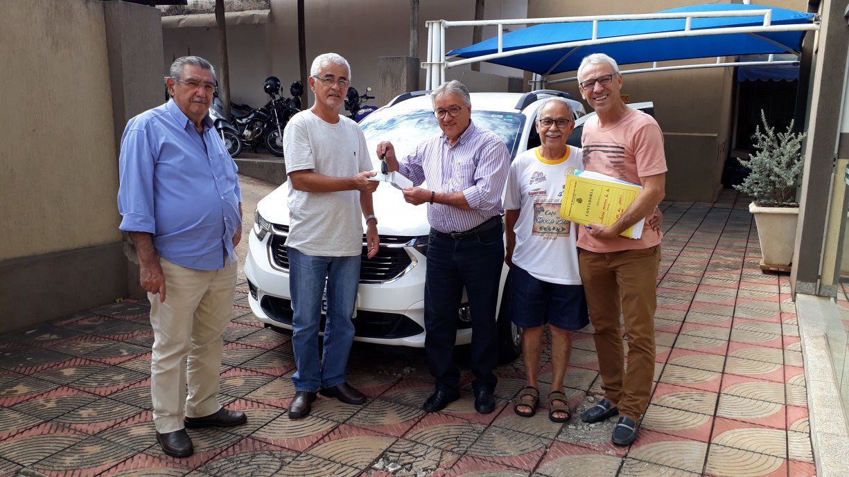 Lar São Vicente de Paulo recebe veículo 0 km que irá auxiliar nos trabalhos do dia a dia