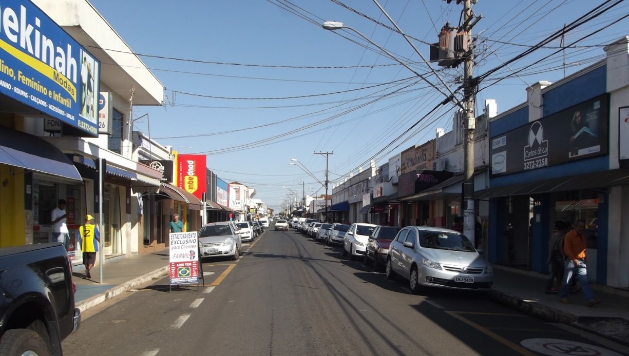 Prefeitura adota medidas severas para conter o avanço da covid-19 no município
