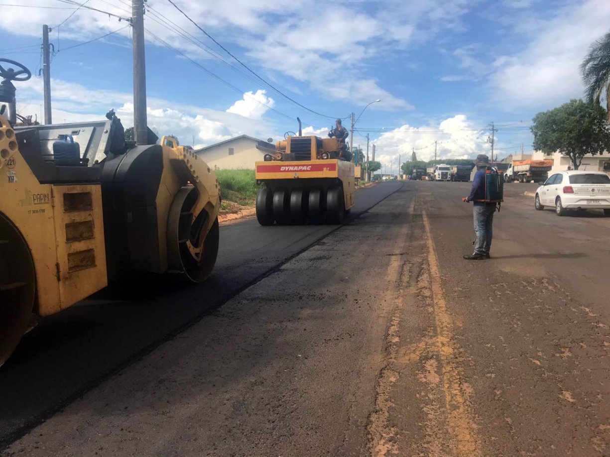 Prefeitura inicia recape na Avenida Antônio Lopes Cabrera