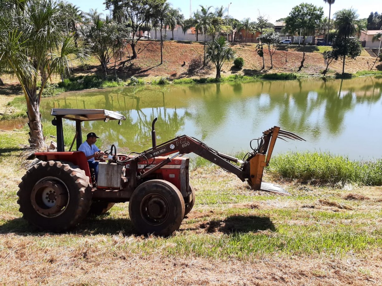 SERVIÇOS DE ZELADORIA SÃO REALIZADOS NA ZONA NORTE DE TANABI