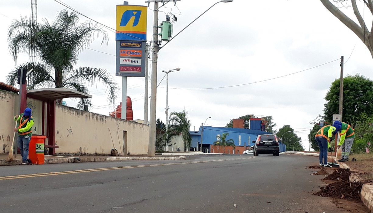 Prefeitura de Tanabi iniciou hoje um mutirão de limpeza que abrangerá toda a cidade