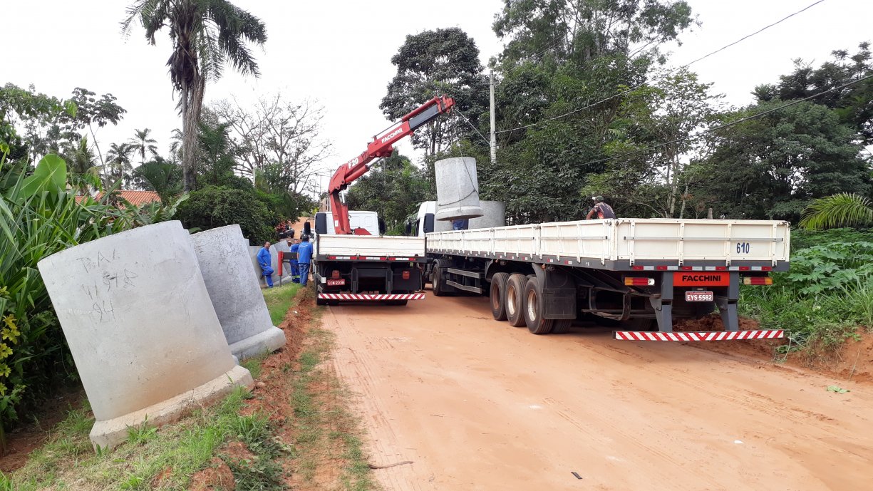 INÍCIO DAS OBRAS DE PAVIMENTAÇÃO DA RUA SEBASTIÃO DE CARVALHO