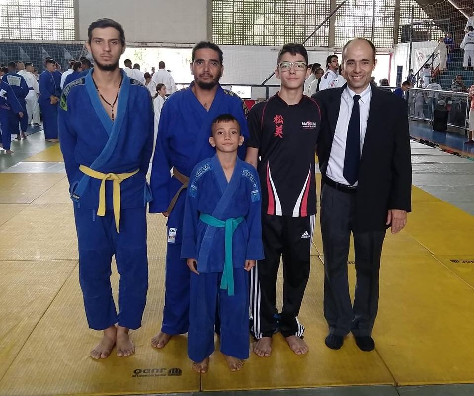 Judocas do projeto da SMELT participam e conquistam medalhas em competição de Fernandópolis