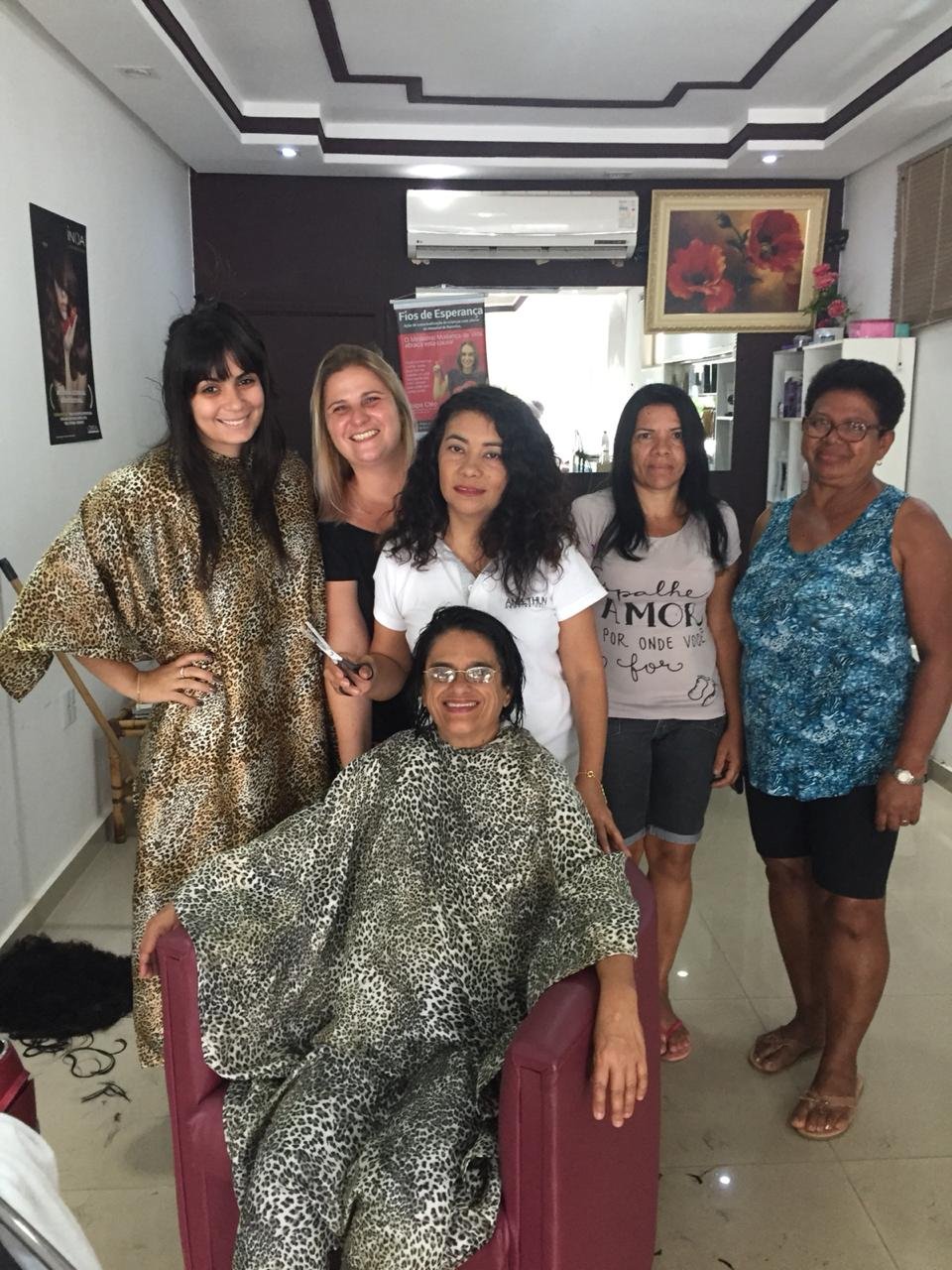 A Secretaria Municipal de Assistência e Desenvolvimento Social, através do CREAS, realizou o “Dia da Beleza”