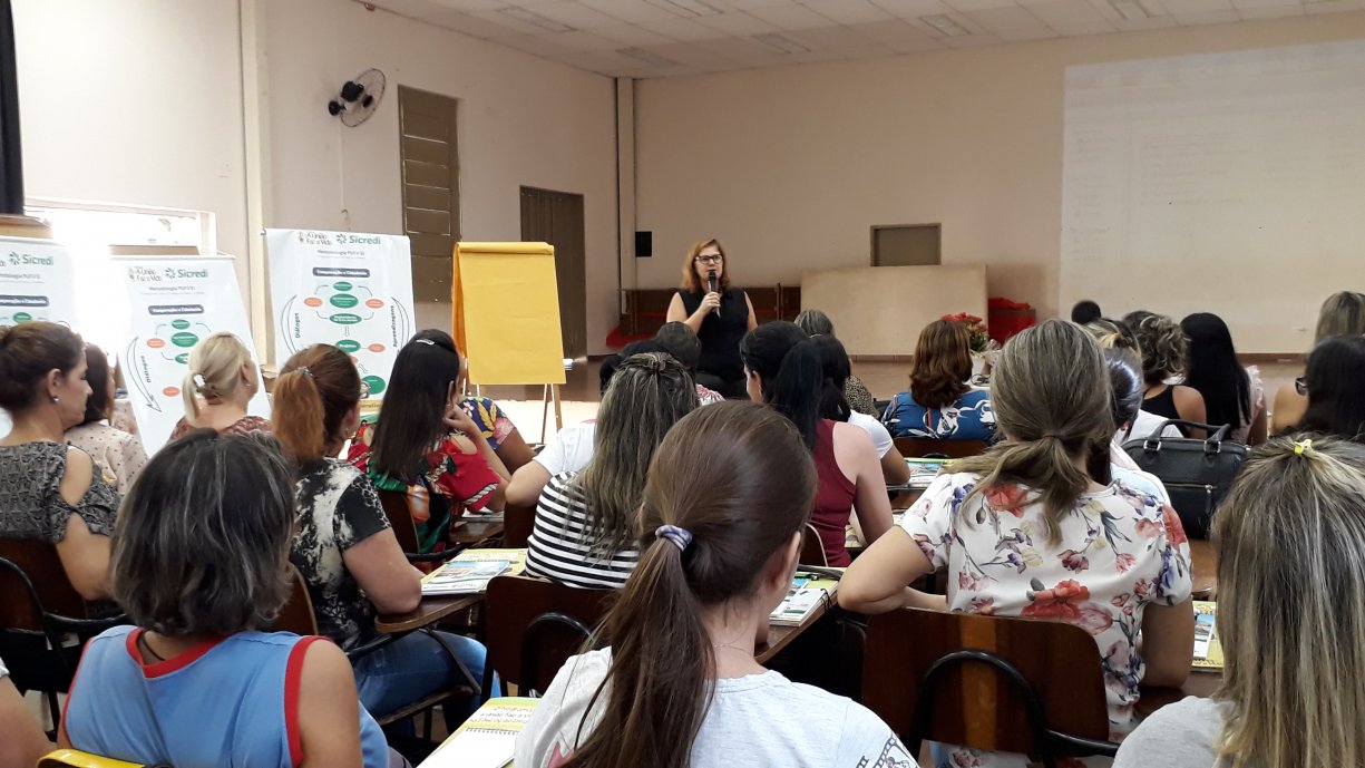 Educadores do município participam da primeira formação do Programa A União Faz a Vida