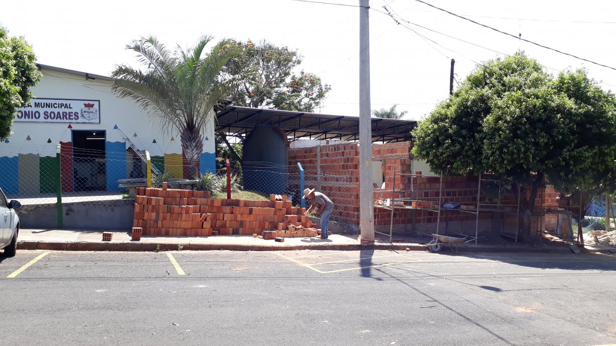 A Prefeitura de Tanabi está realizando a adaptação e reforma da cozinha da Escola Municipal Antônio Soares