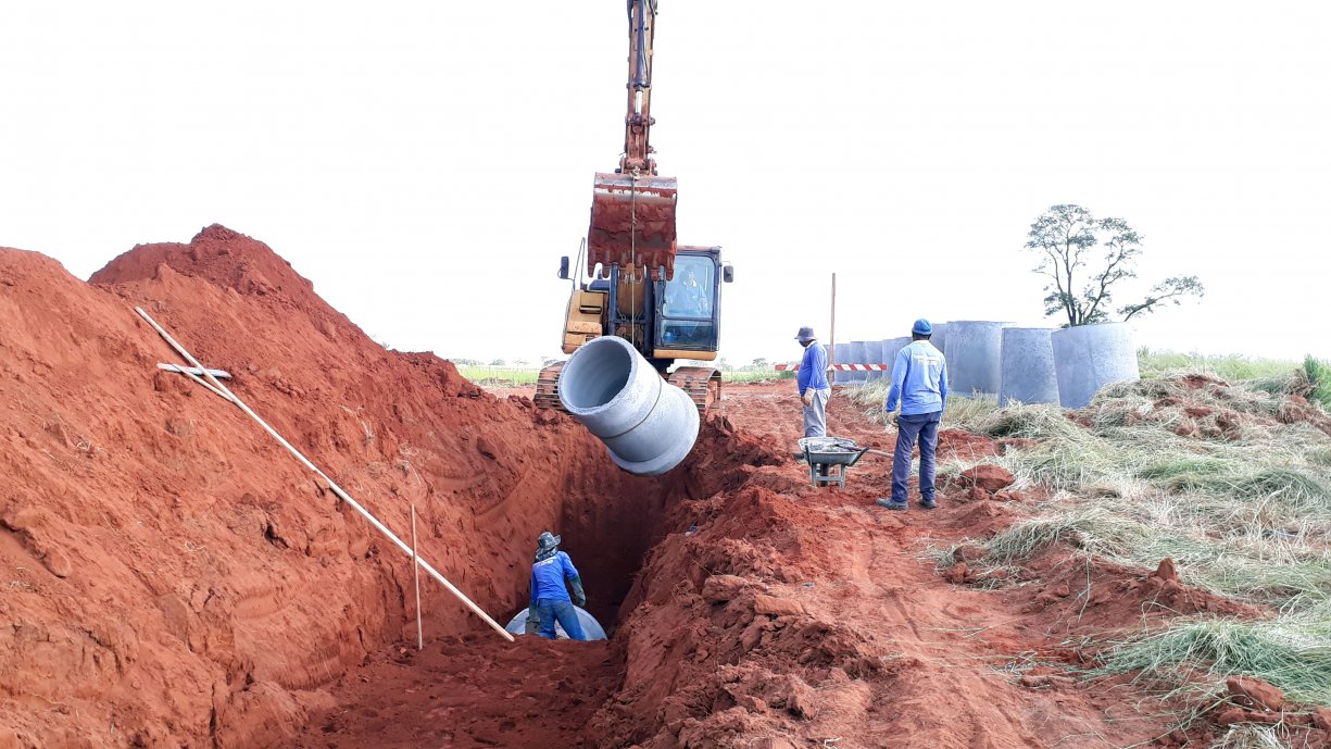 Construção das Redes de drenagem e galerias de captação de águas para o Distrito Industrial II