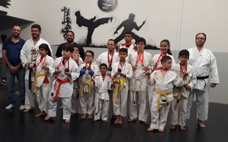 Equipe de Karatê de Tanabi faz bonito e conquista várias medalhas no campeonato de Cedral