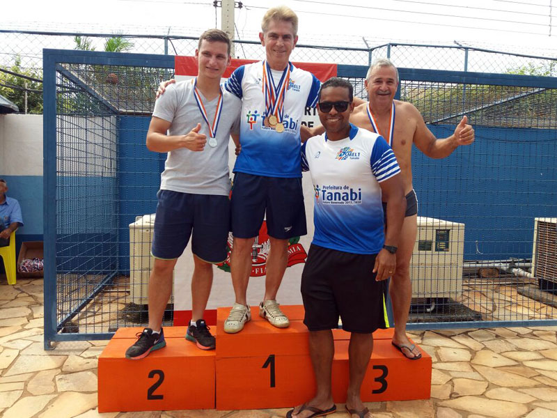 Atletas da natação de Tanabi conquistam três medalhas de ouro e uma de bronze no JORI 2018
