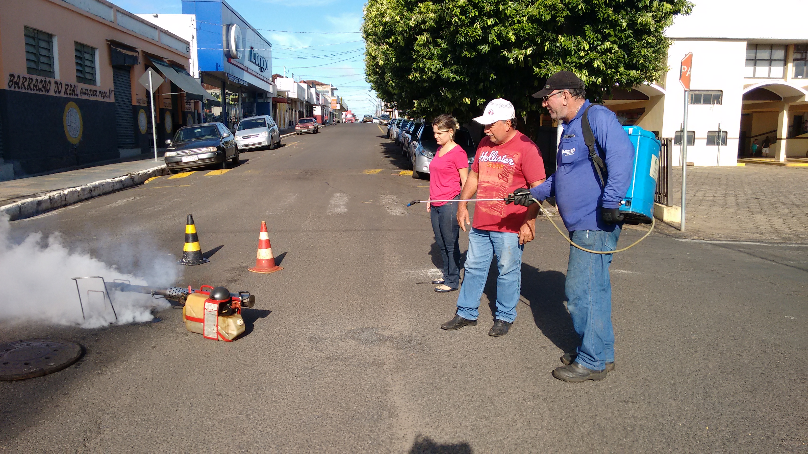 Prefeitura Municipal de Tanabi realiza dedetização em PVs e bueiros da cidade